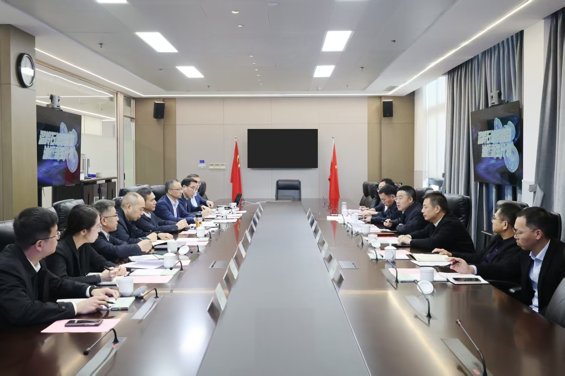 溫嶺市委書記、市長馬厲財(cái)一行到訪省二輕集團(tuán)