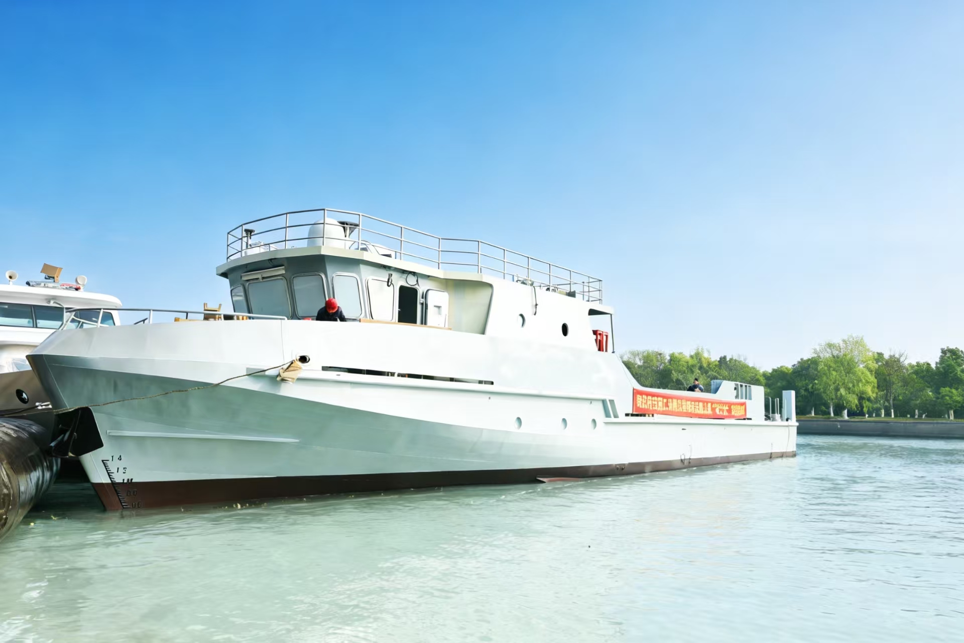 省二輕集團(tuán)牽頭研制的全國首型百噸級海上通用無人船成功吉水