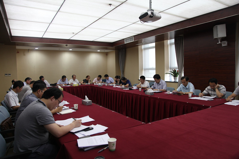 集團公司召開教育實踐活動查擺問題開展批評環(huán)節(jié)工作部署會議