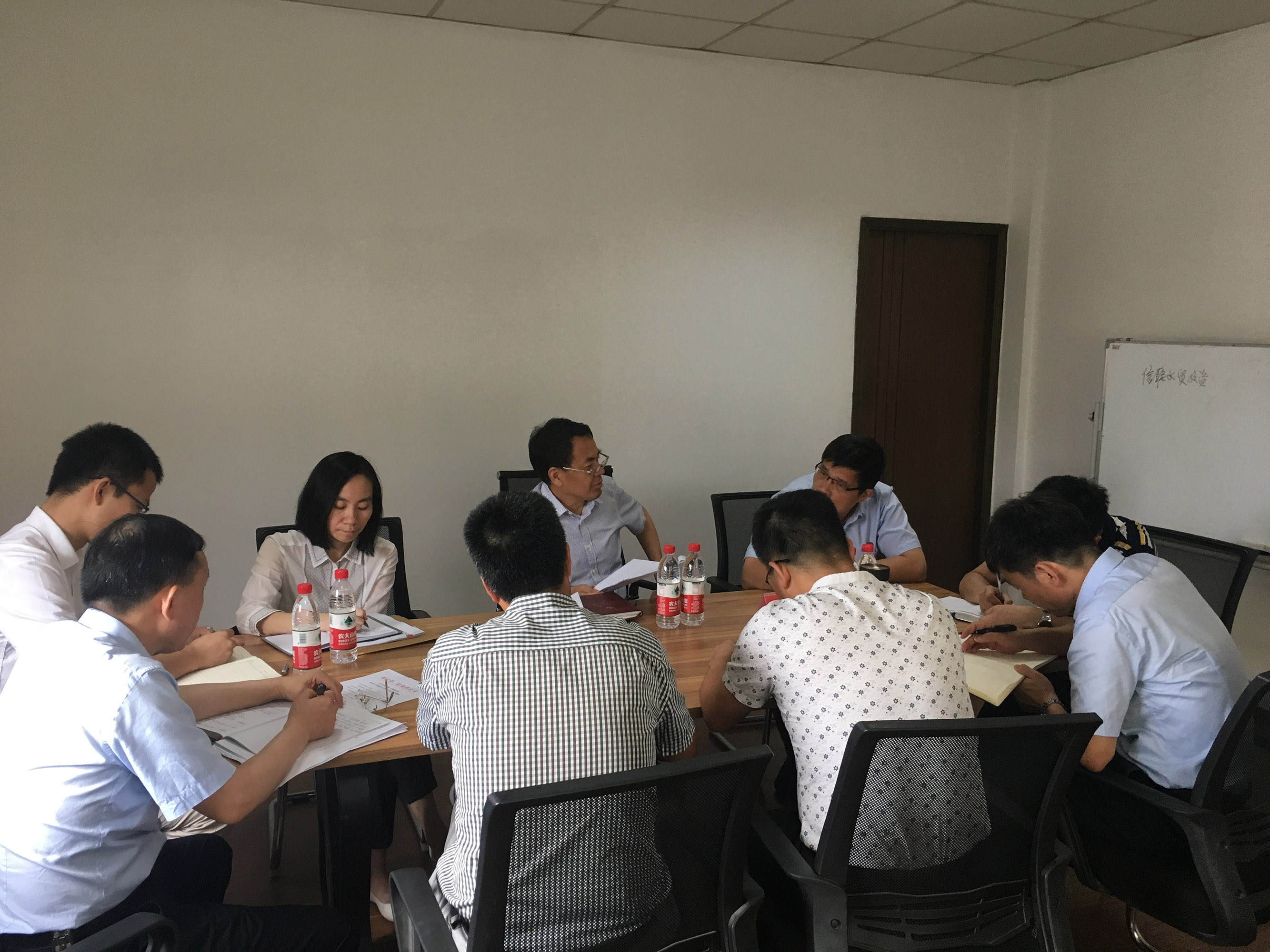 集團(tuán)公司副總經(jīng)理徐旭陽(yáng)赴信聯(lián)鋼鐵宣講經(jīng)濟(jì)形勢(shì)