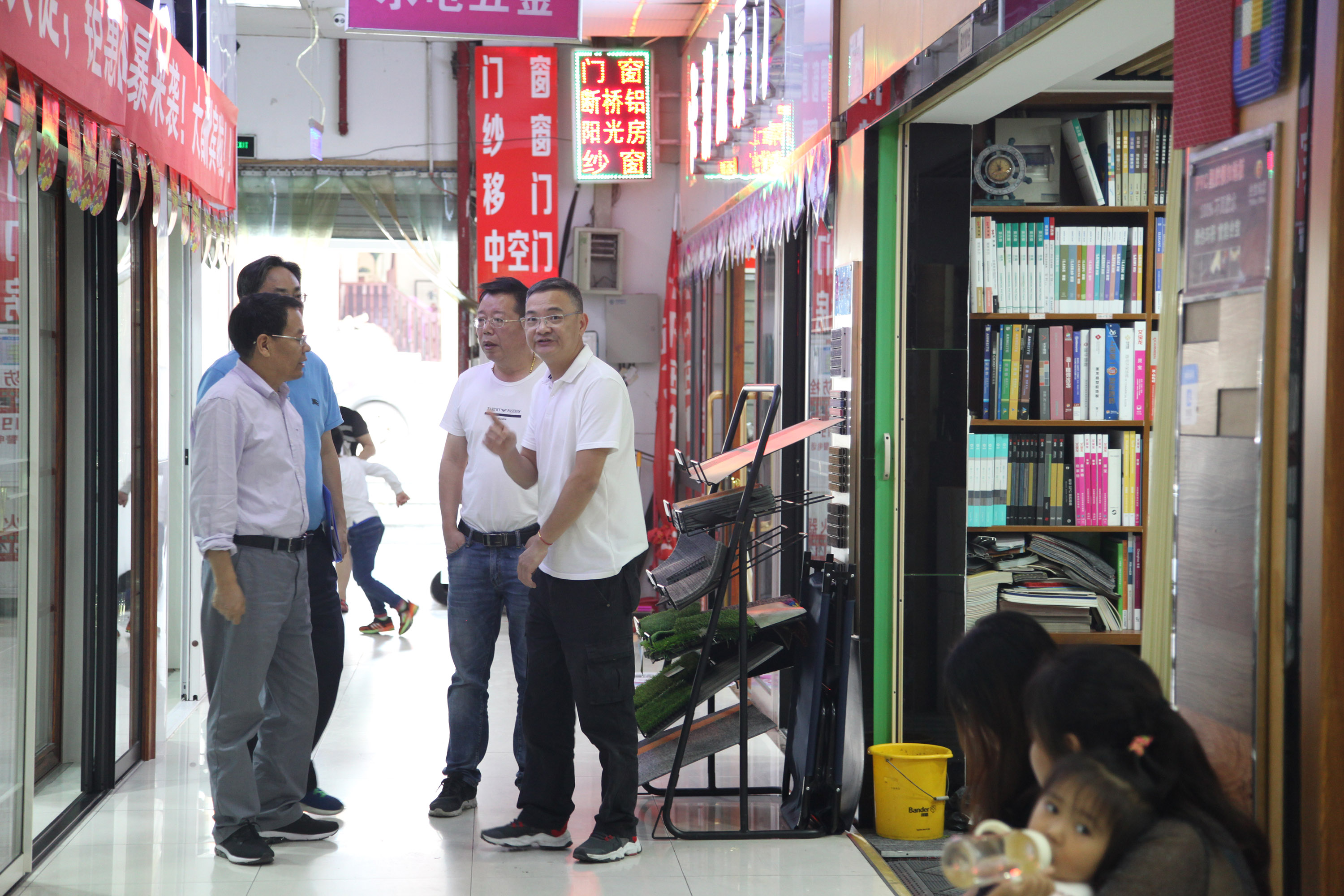 集團公司副總經理徐旭陽一行開展節(jié)前安全生產檢查