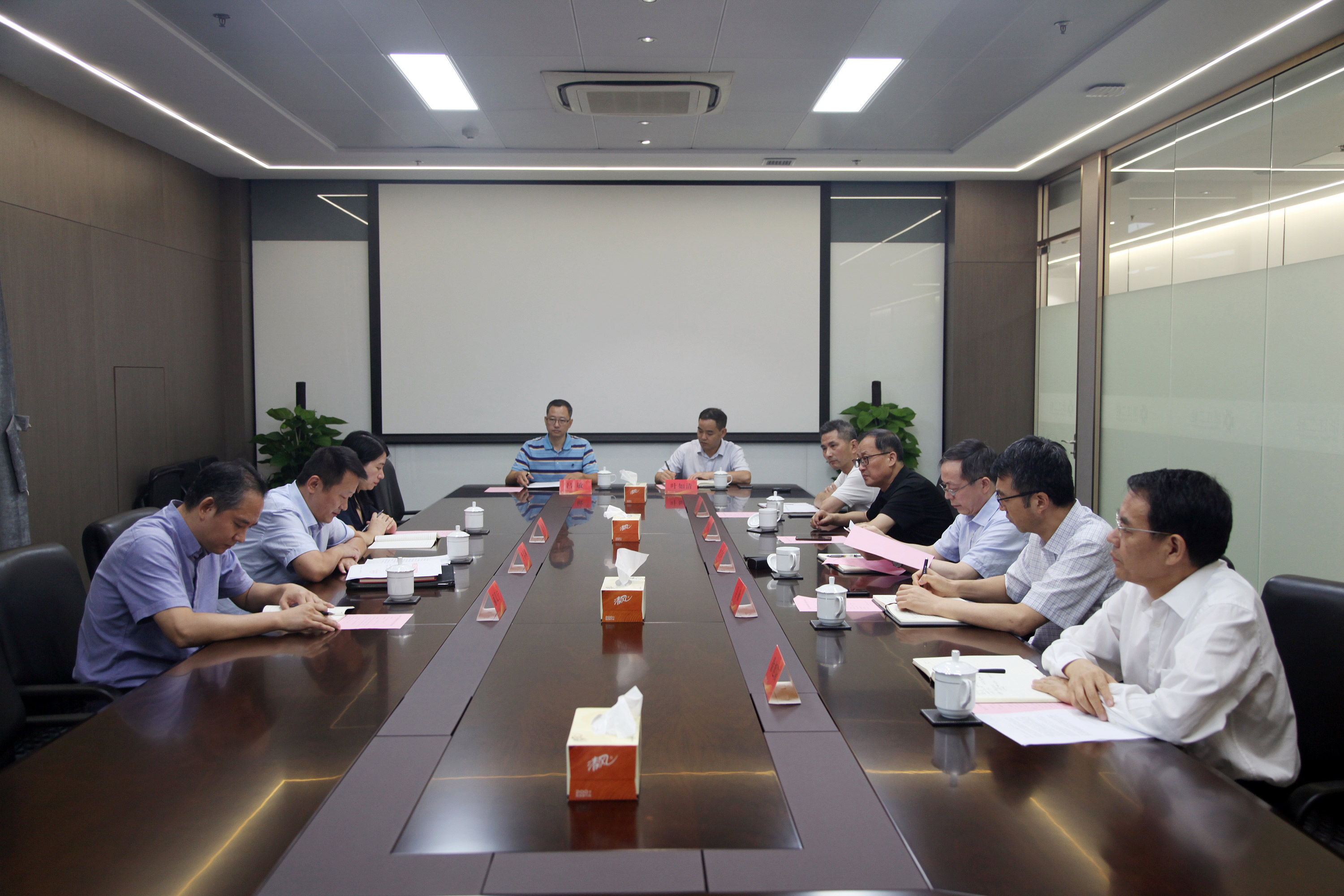 浙江省委調(diào)整省二輕集團(tuán)領(lǐng)導(dǎo)班子