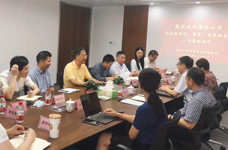 省二輕集團(tuán)黨委副書(shū)記、董事、總經(jīng)理吳敏赴廣杰公司調(diào)研