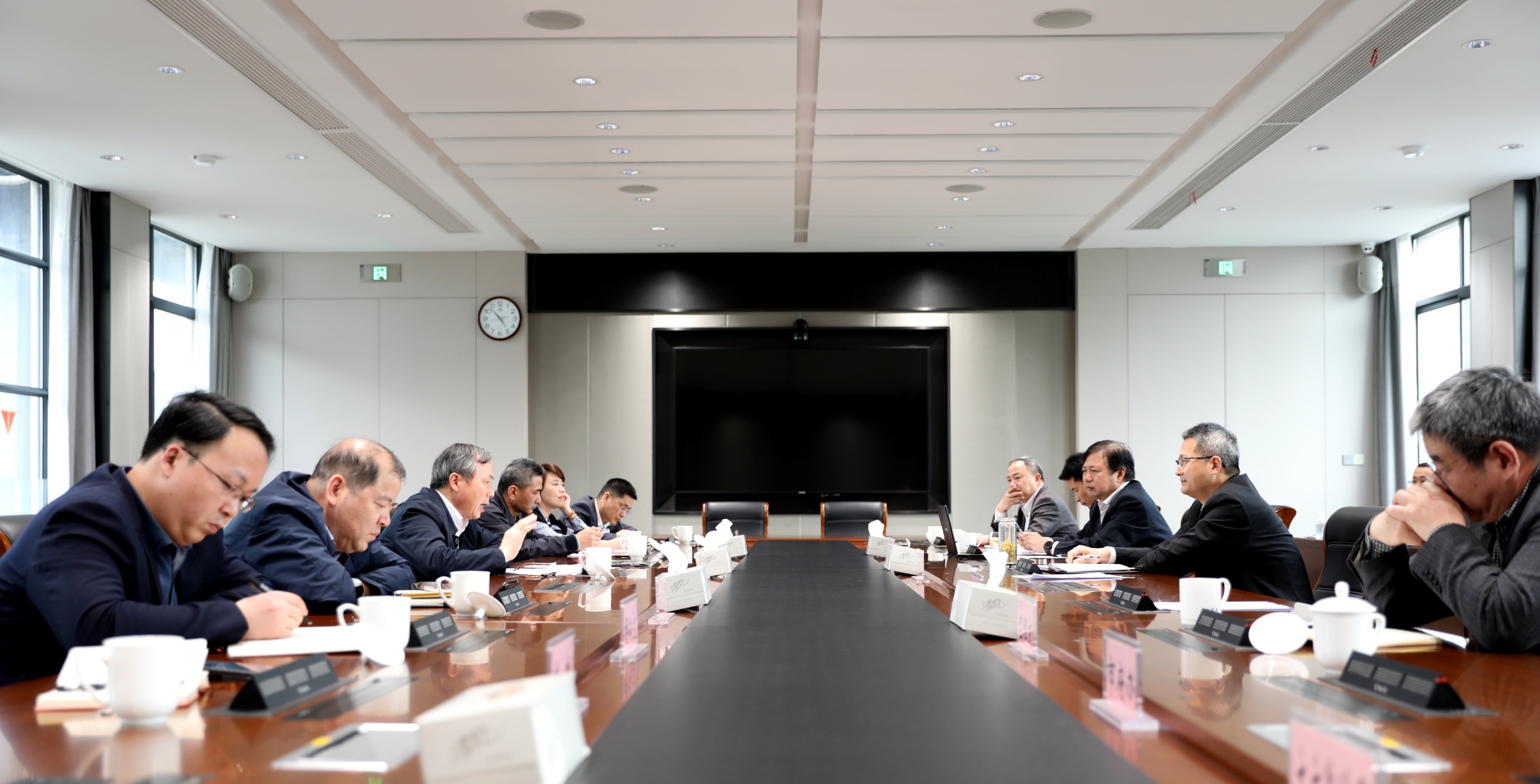 省二輕集團(tuán)與嵊州市委市政府召開中國(guó)唐詩(shī)之城項(xiàng)目推進(jìn)會(huì)虞岳明出席 