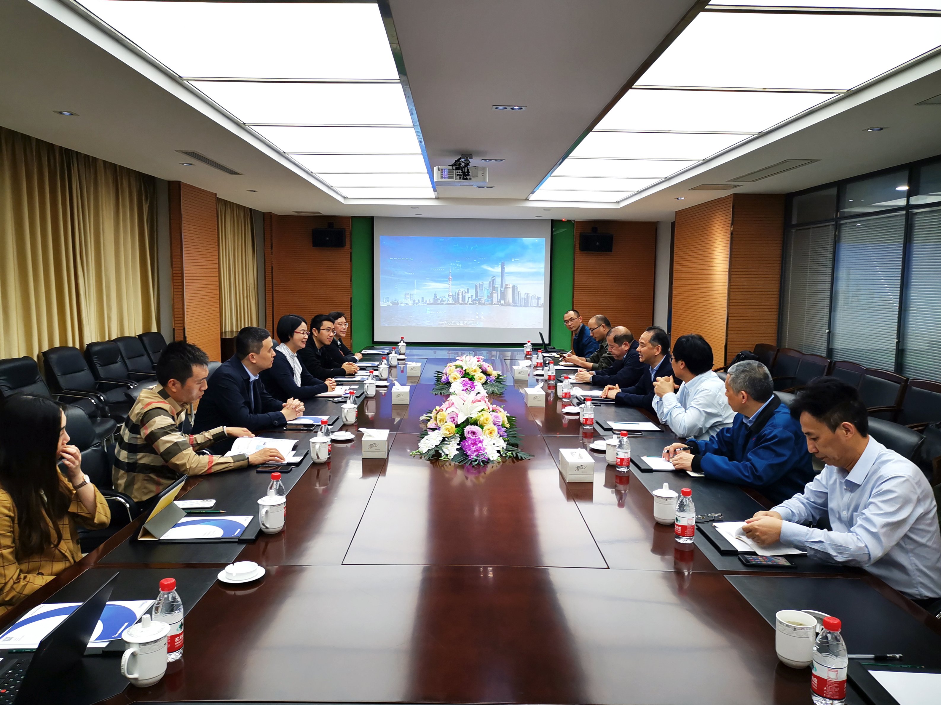 中控集團(tuán)副總裁李紅波一行赴國(guó)瑞科技考察交流