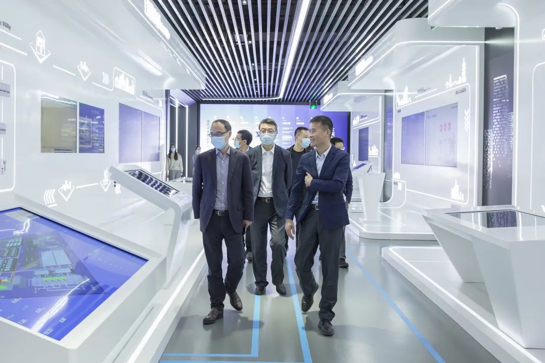 省國資委黨委委員、副主任姜揚(yáng)劍赴省二輕集團(tuán)參股中控信息考察指導(dǎo)