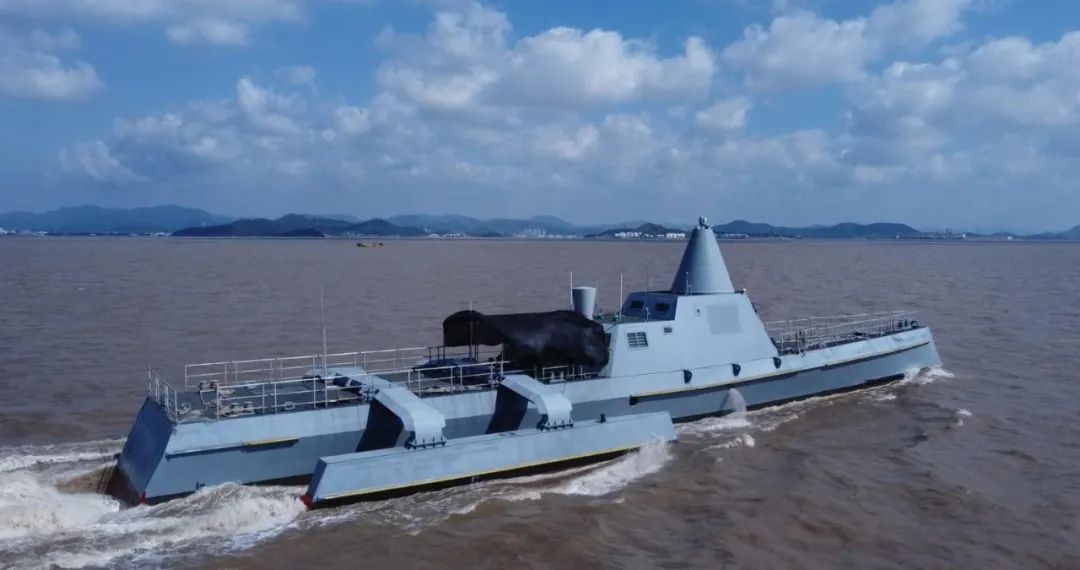 我國首艘百噸級無人艇動態(tài)避碰試驗成功 省二輕集團國瑞科技控股“北鯤智能”參與建設并組織實施試驗