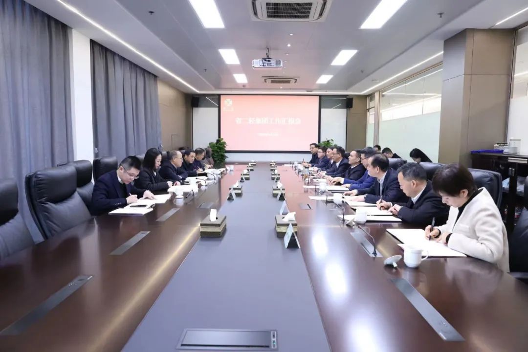 董貴波調研省二輕集團強調 解放思想 放眼未來 創(chuàng)新制勝