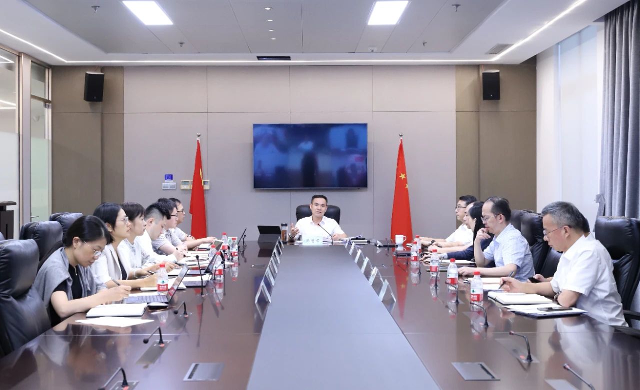 省二輕集團(tuán)召開(kāi)專題會(huì)議研究部署“三個(gè)再”“五個(gè)更”貫徹落實(shí)舉措