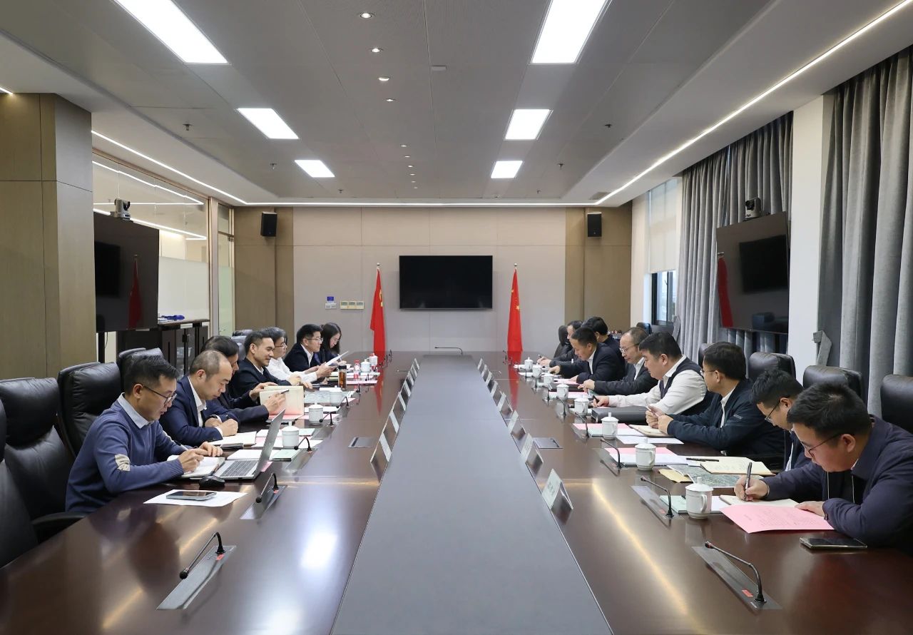 湖州市人大常委會(huì)副主任、吳興區(qū)委書(shū)記趙如浪一行到訪省二輕集團(tuán)