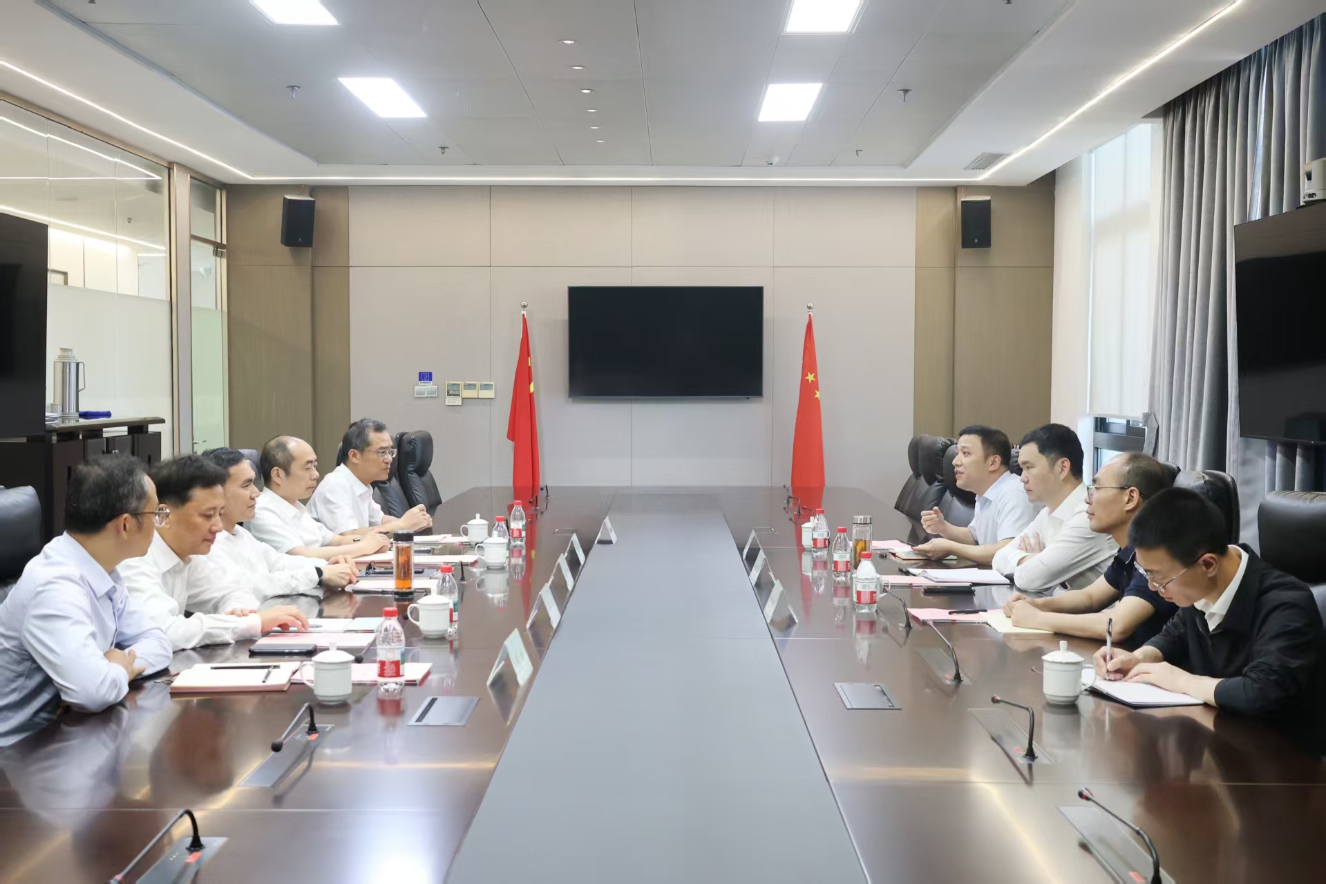 平陽縣縣長陳桂雷一行到訪省二輕集團(tuán)